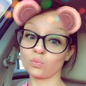 Meet your Posher, Stacie